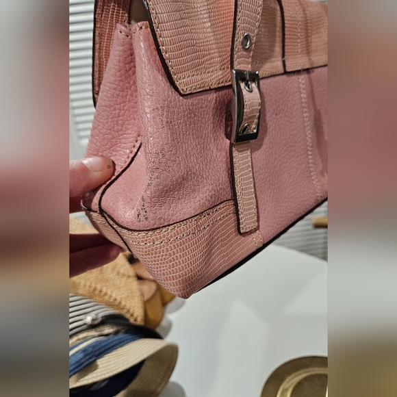 Vintage Y2K MAXX NEWYORK leather/lizard Embossed Pastel Pink Buckle Shouder Bag. - Picture 6 of 16